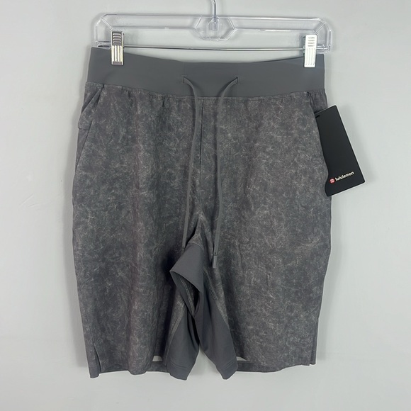 Lululemon T.H.E. Short 9” Linerless - Picture 4 of 12